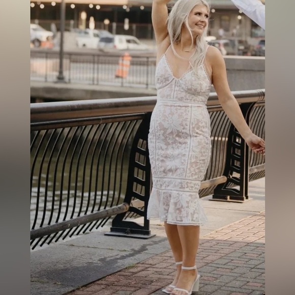 Alluring Love White and Beige Lace Trumpet Hem Midi Dress - Picture 8 of 13